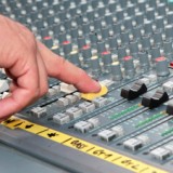 Lutte contre le bruit : le gouvernement s’attaque Ă  la musique amplifiĂ©e